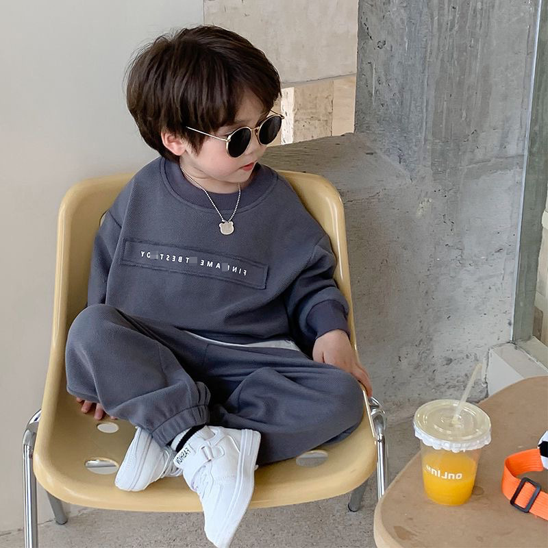 The 2024 new Autumn set for Boys, a stylish and cool spring and autumn loose baby boy hoodie two-piece set