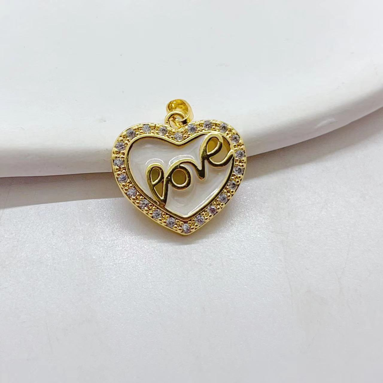 New copper-plated real gold slightly inlaid zircon shell Mother Sun pendant necklace accessory details Picture