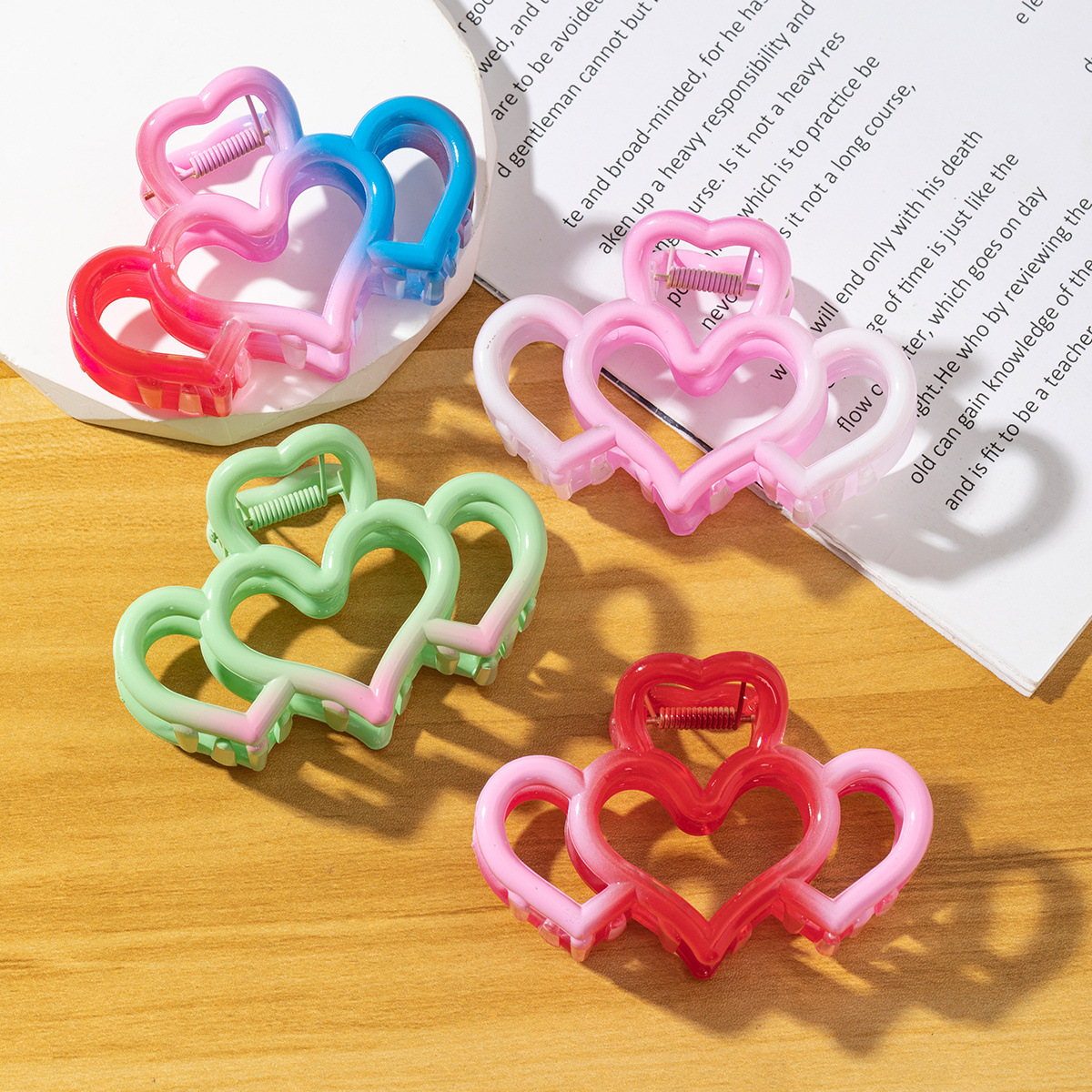 New oil-dripping heart-shaped jelly gripper, hollowed-out large gripper, fresh and sweet top clip, shark hair clip wholesale jelly details Picture