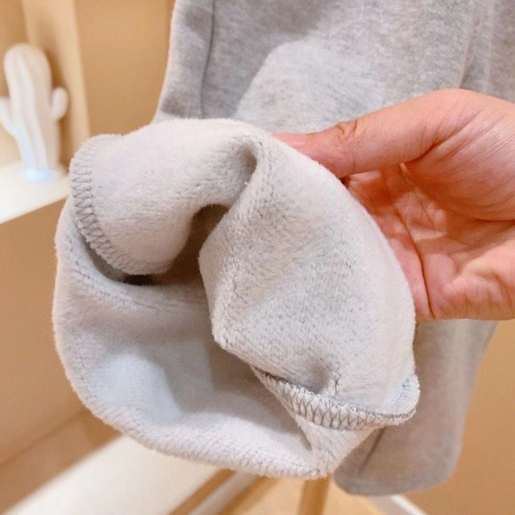 Chica niño otoño e invierno versión coreana sudadera traje de invierno bebé con fleece y solapa gruesa pantalones de niños sudadera de dos piezas de aire Application Scenario