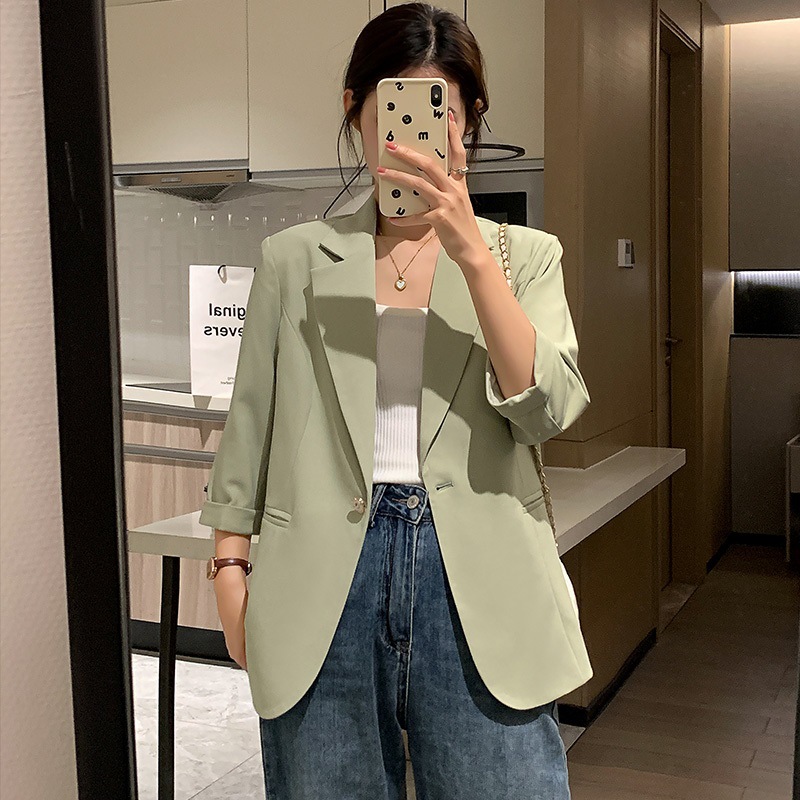 A short three-quarter sleeve small suit jacket for women, a new Spring/Summer 2025 style for petite, casual, waist-cinching and thin suit jacket Specification image