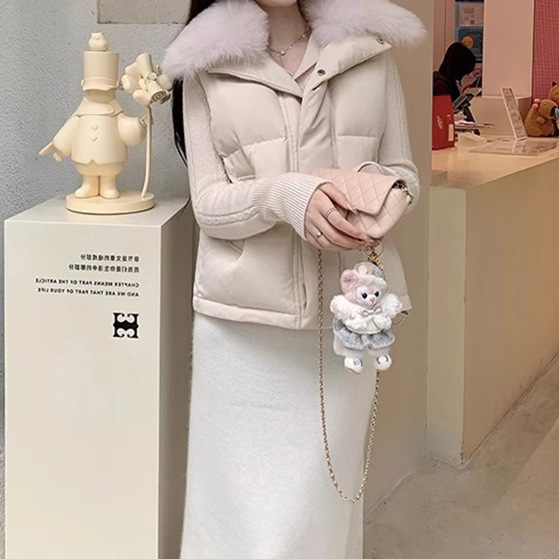 A new, versatile and fashionable solid color sweater for women in winter with a navy collar and a girlish look details Picture