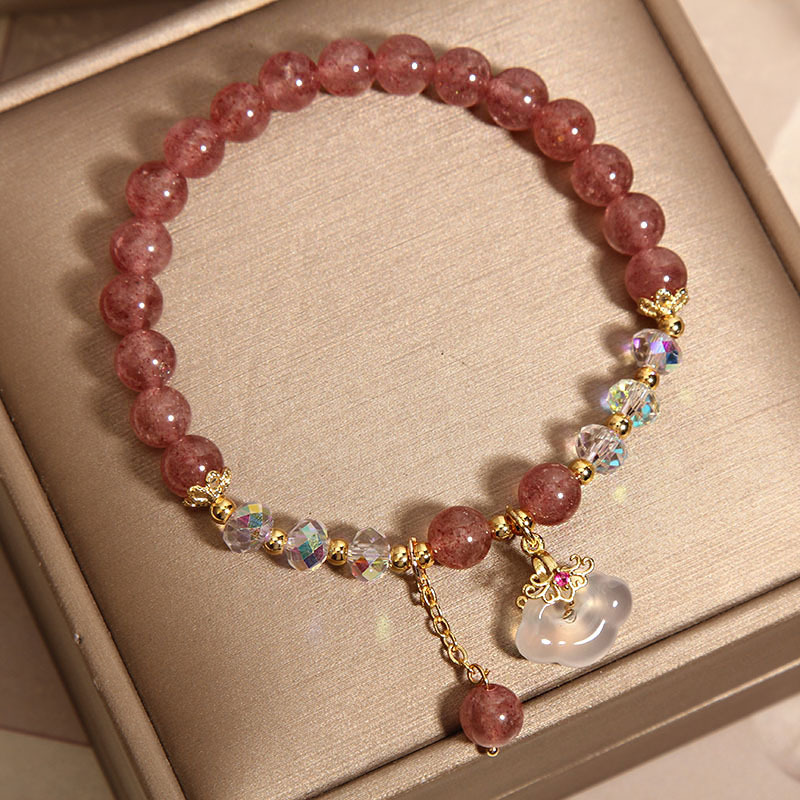 Natural strawberry crystal bracelet, a rare and light luxury white agate cloud pendant bracelet for girls on Instagram. A gift for a student's best friend Application Scenario