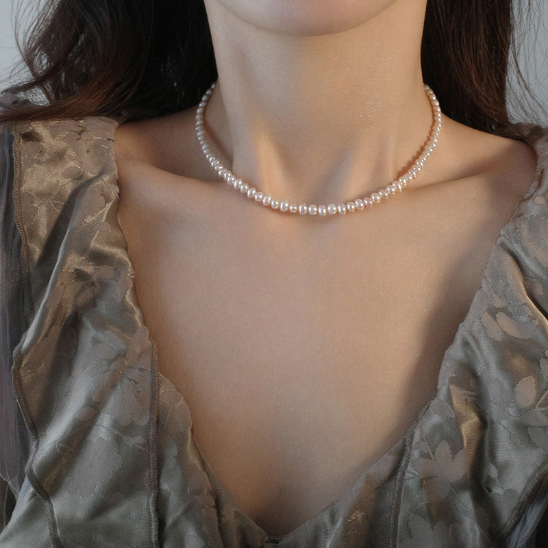 Pearl collarbone chain Women's 2023 new style fashionable and elegant light luxury necklace, simple and individual, versatile and high-end neckchain Specification image