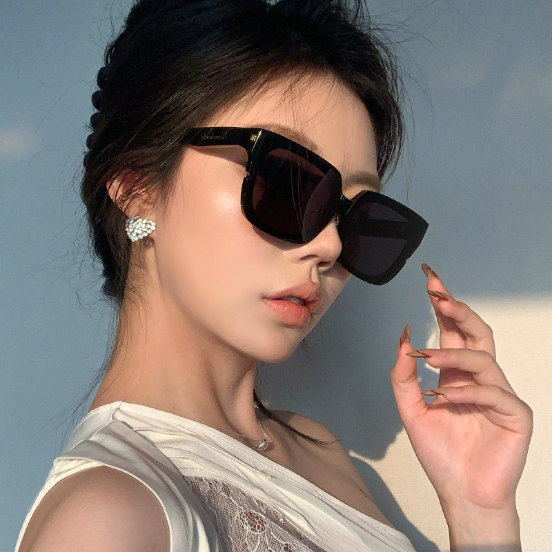 墨镜/太阳镜/太阳镜女2023时尚/偏光太阳眼镜/运动墨镜产品图