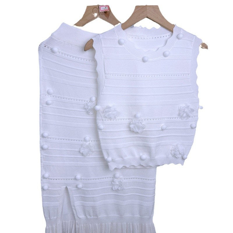 Hollow-out back sleeveless vest hip-wrapped skirt two-piece  Item Picture