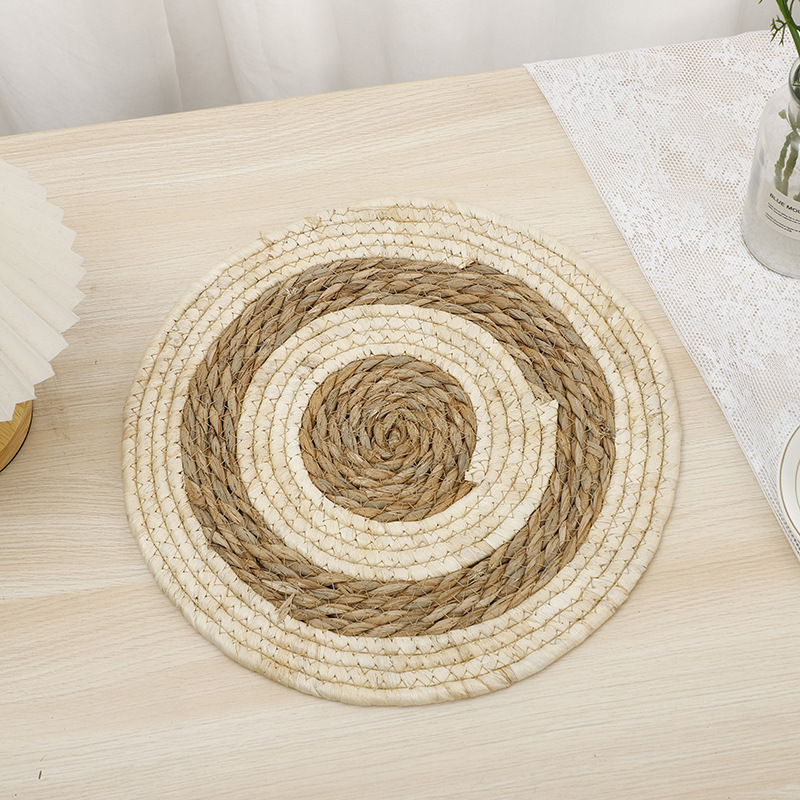 New corn rope woven placemats, grey cloth strips with reinforced edges, cutlery and teacup MATS, home eco-friendly Western placemats Application Scenario