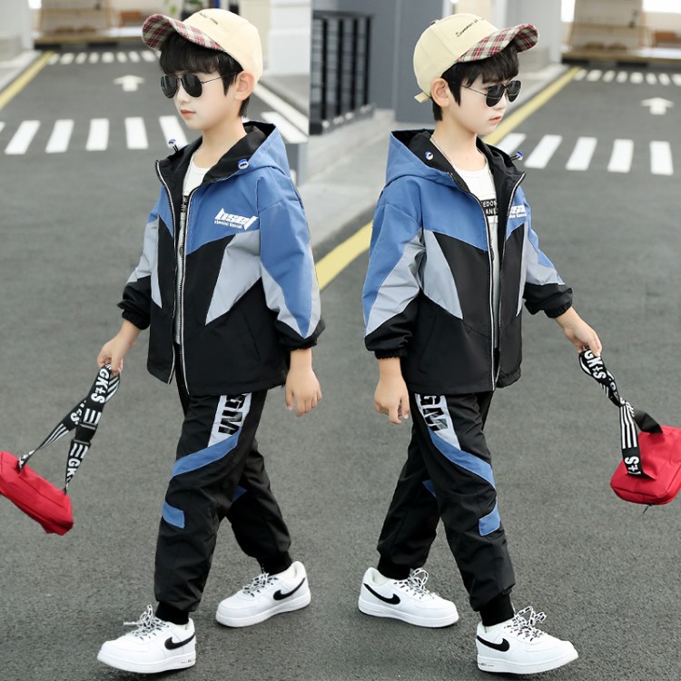 The 2022 new Zhongda Children's Autumn and Winter Collection for Boys, a two-piece set with a cap and a sports jacket Specification image