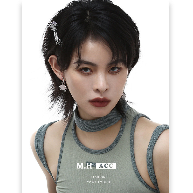 Original metal rose series earrings for women, new Chinese-style niche design, high-end feel, S925 silver needle earrings, stud earrings details Picture