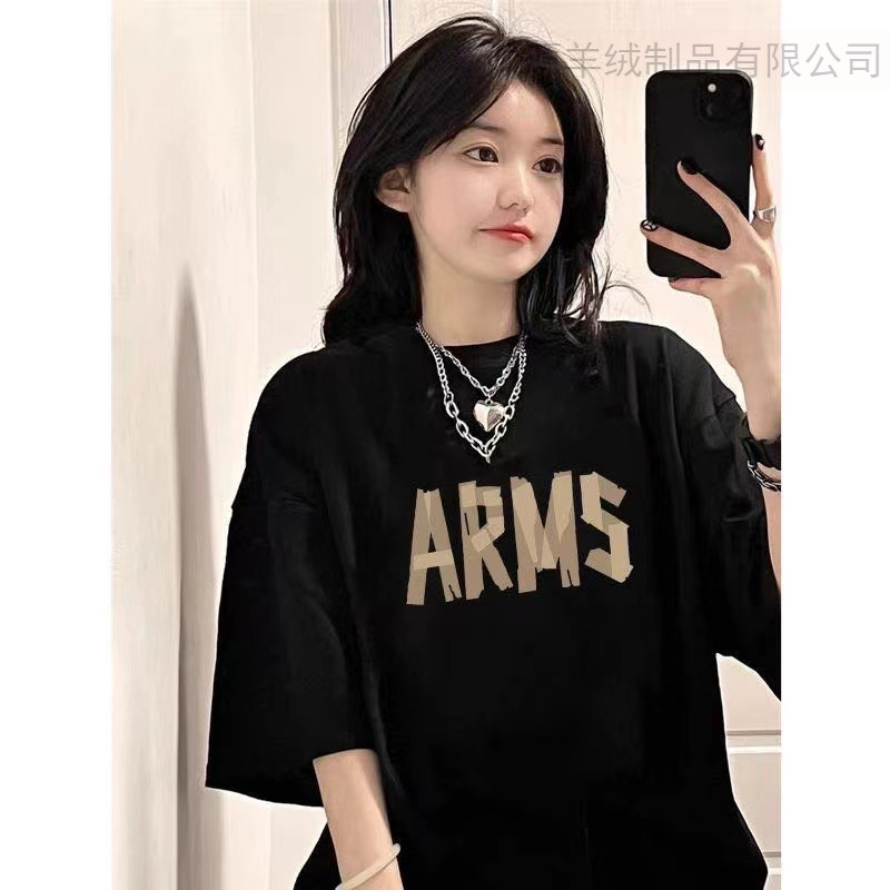 In 2025, a major short-sleeved T-shirt for women in summer is loose, slimming and versatile. It's a Hong Kong-style Instagram trendy brand with a 200-gram couple T-shirt Application Scenario