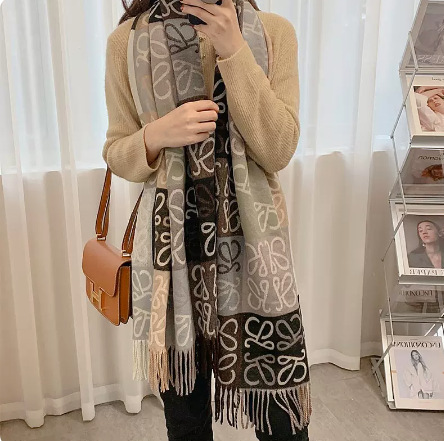 Office Scarf Shawl Dual-Use Air-Conditioned Room Blanket With 2023 New Korean Version Of Warm Luo Jia Brand Neck Application Scenario