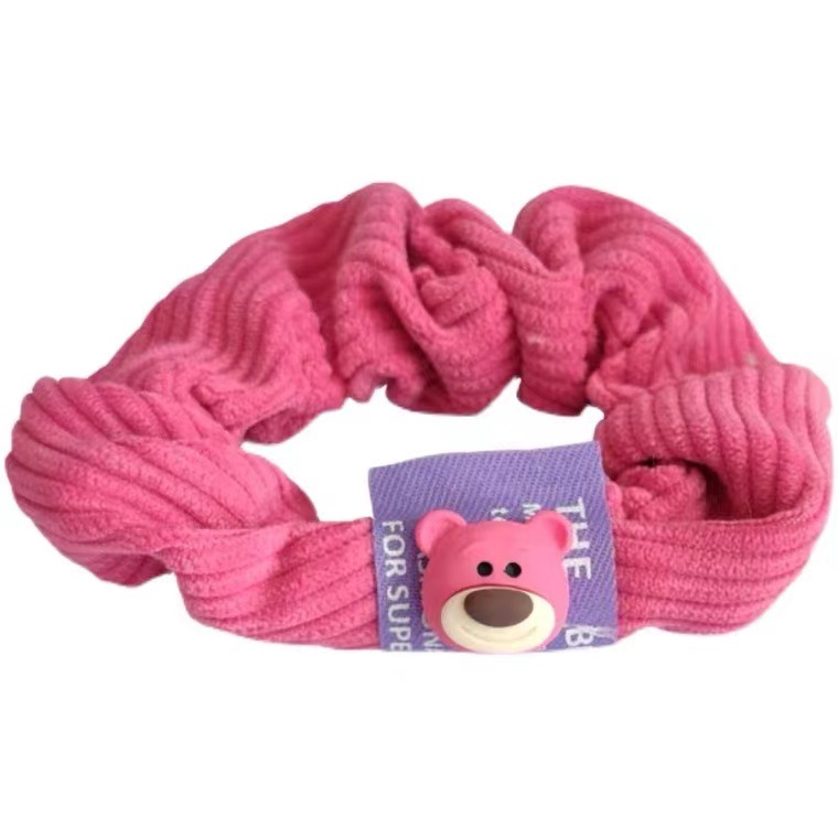 草莓熊大肠发白底实物图