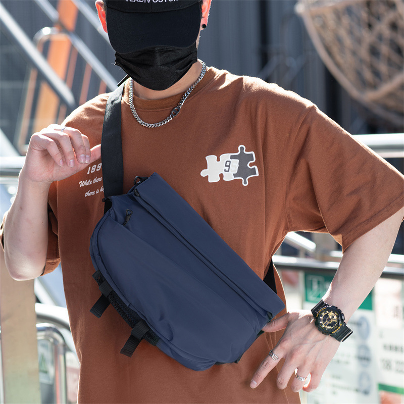 新款潮流男士多功能单肩包机能风斜挎包运动休闲包简约潮搭骑行包