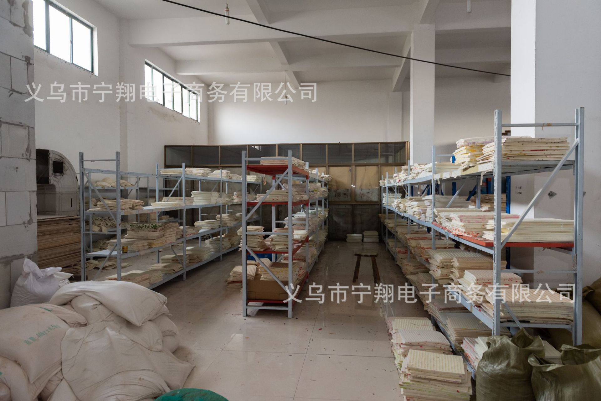 Luminous little dolphin three-dimensional resin accessories, miniature animal diy keychain pendant, fish tank micro-landscape display piece pic 3