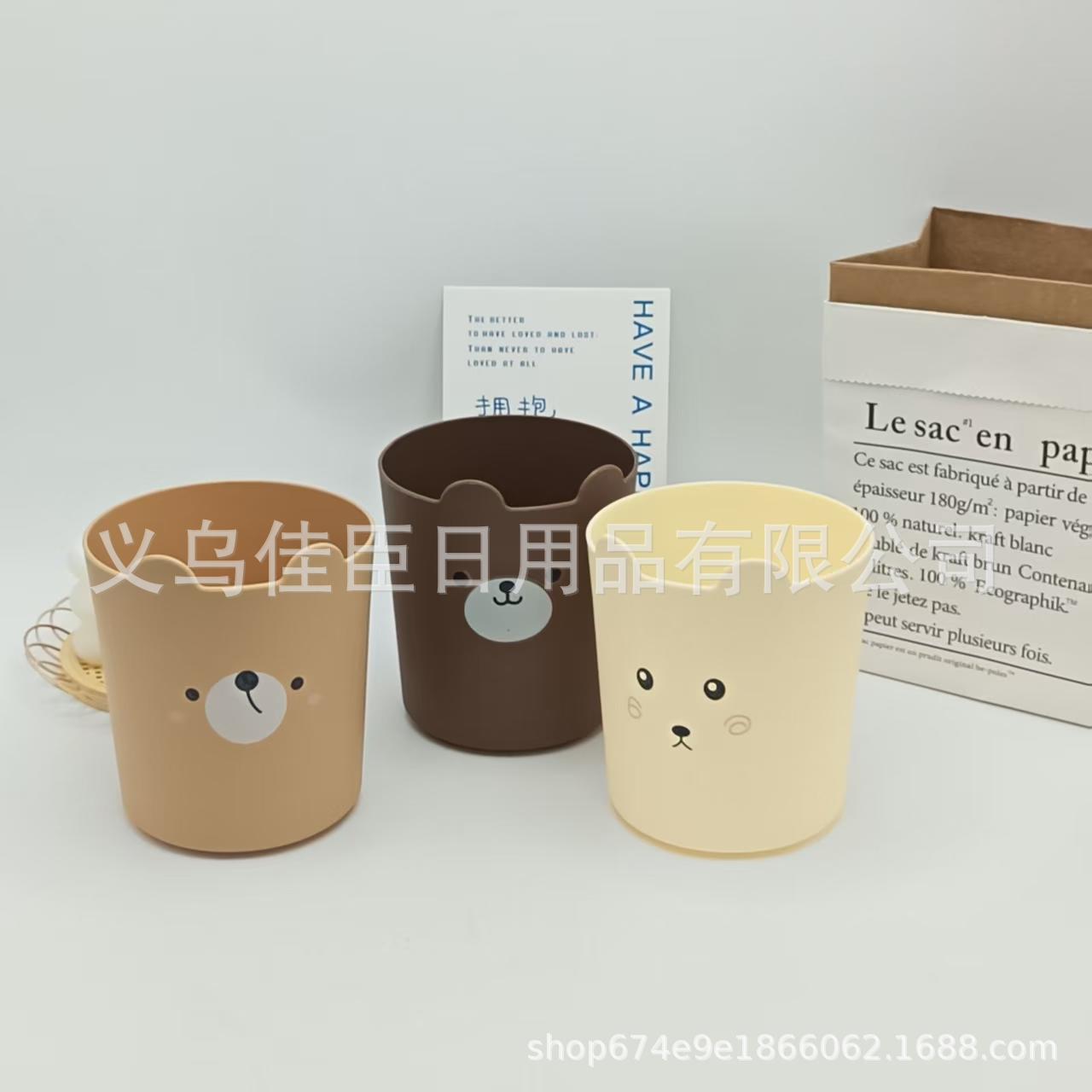 New creative cartoon pen holder, cute pen holder, boy and girl, student stationery storage box, office desktop storage details Picture