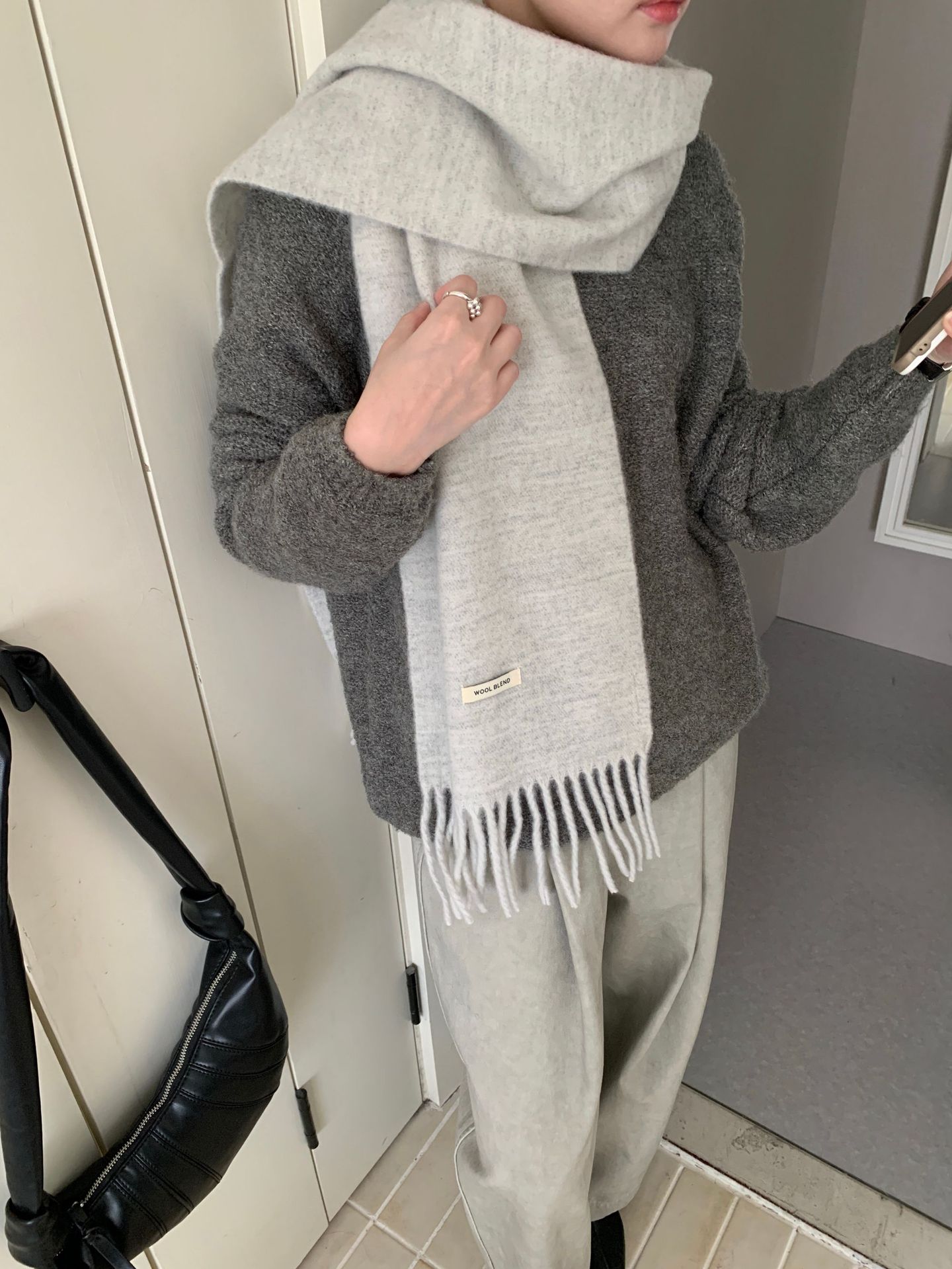 新款羊毛混纺围巾女秋冬保暖纯色百搭韩版时尚高级感流苏梭织围脖详情14