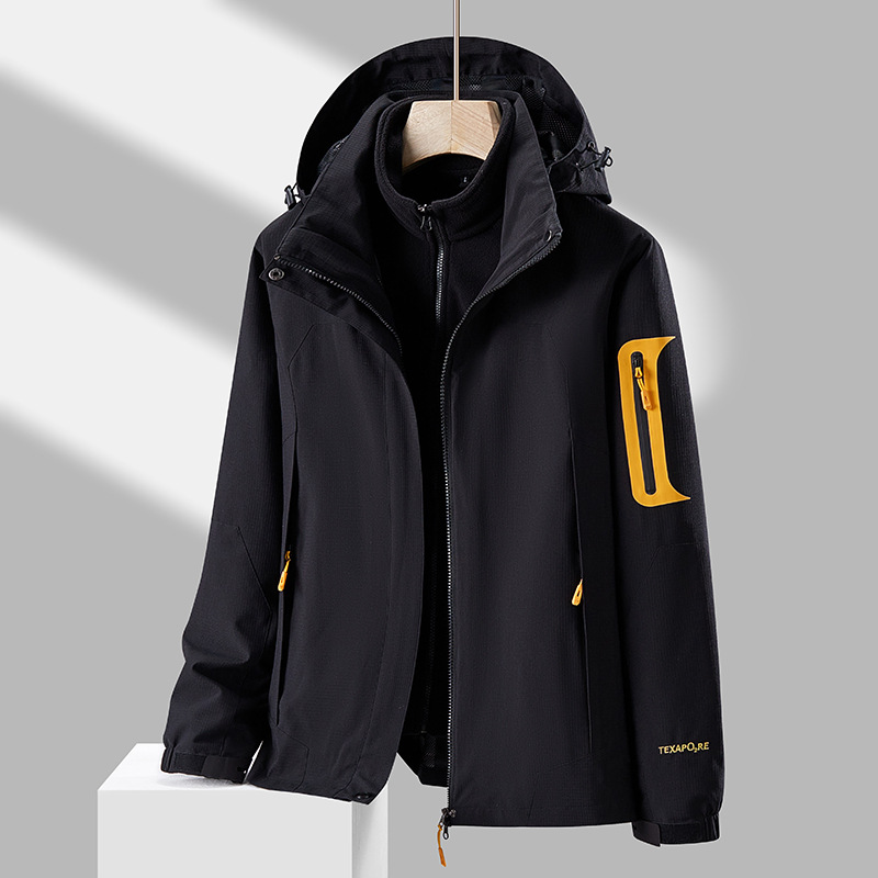2022 New Factory Direct Outdoor Storm Jacket Three-In-One Two-Piece Couple Windproof Waterproof Warm Ski Wear Application Scenario