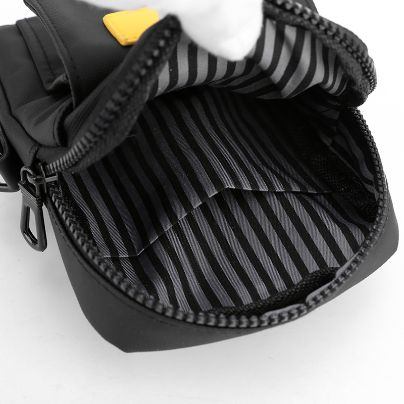 Wholesale of new cross-border men's crossbody bags, outdoor casual men's single-shoulder bags, fashionable mobile phone bags and waist bags with logo printing Application Scenario