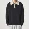 Momeck's minimalist contrasting color lapel knitted sweater for men's 2023 winter new style loose pullover men's sweater 20705 details Picture