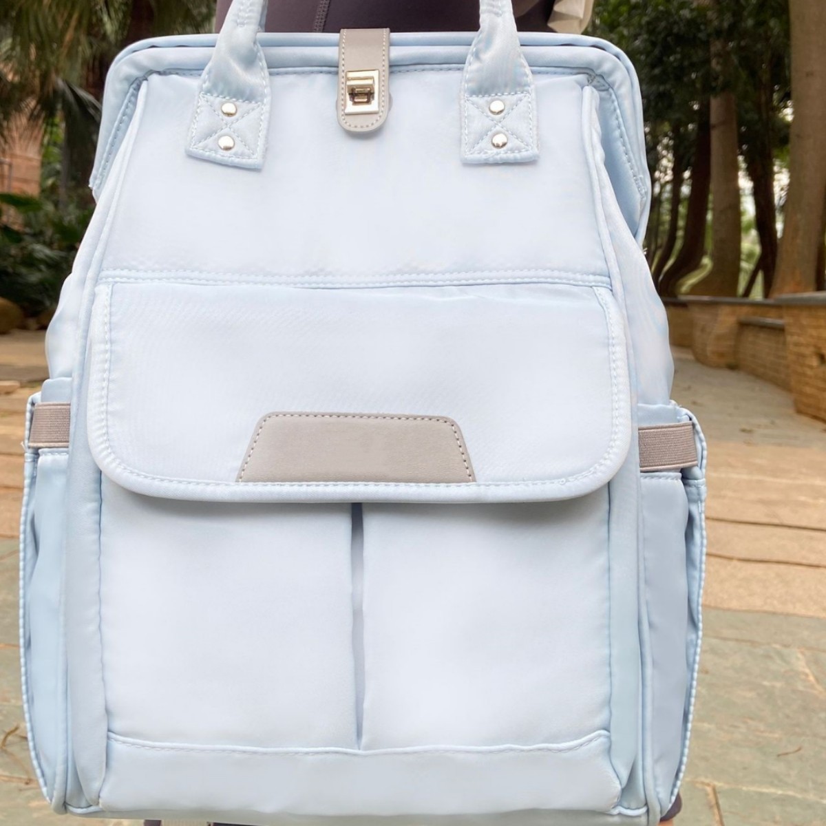 Jinyi Mummy Bag 2024 New multi-functional large-capacity mother and baby Bag, a backpack for mothers going out Application Scenario