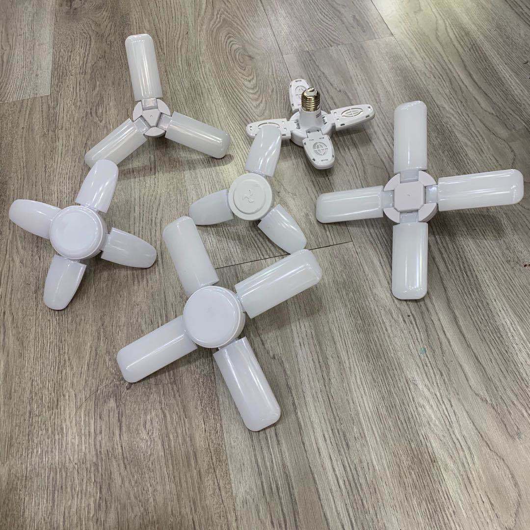 Folding lamp, led three-leaf lamp, four-leaf lamp, leaf bulb, night market constant current wide voltage, new type for export supply