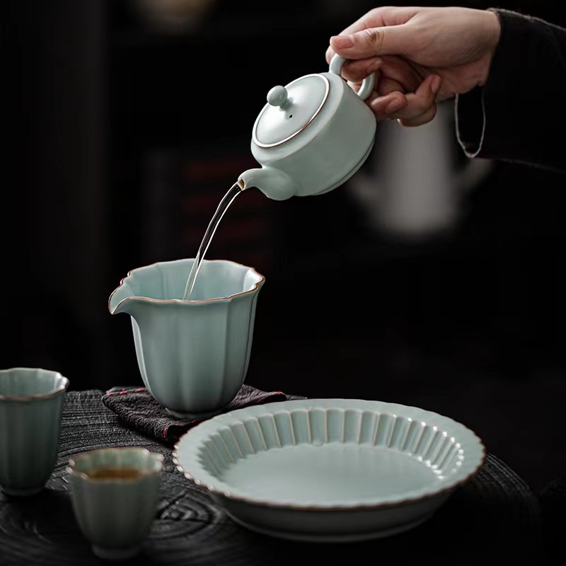 Ru Kiln Open Piece Handmade Teapot Home Tea Table Can Keep A Single Pot Of Ru Porcelain Kung Fu Tea Set Retro Teapot Gifts details Picture