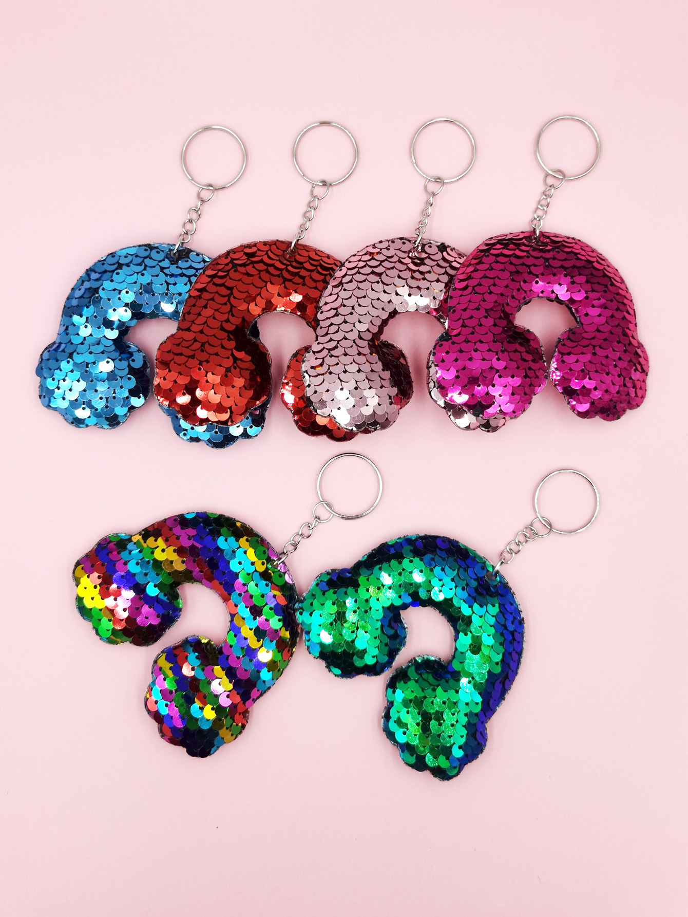 Cross-border set: 6 reflective double-sided flip cover sequin rainbow keychains, rainbow sequin small pendants, car ornaments Application Scenario