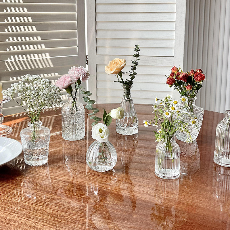 Cross-border retro light luxury embossed transparent French glass small vase, ins style home decoration, living room flower arrangement vase