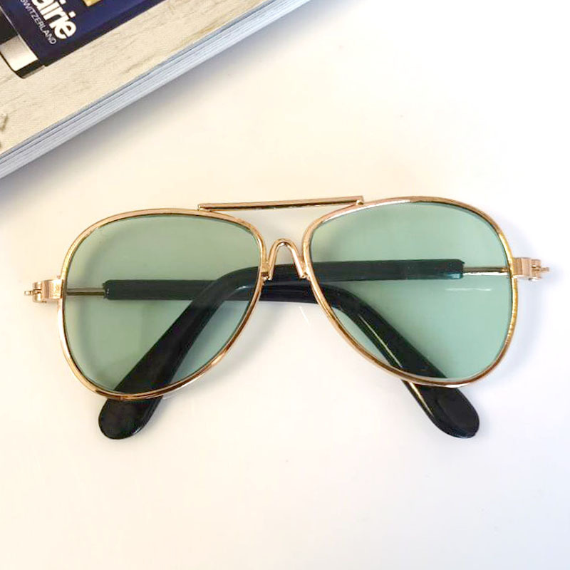 Pet glasses, UV-resistant cat sunglasses, fashionable and cool accessories, dog protective glasses, pet glasses Application Scenario