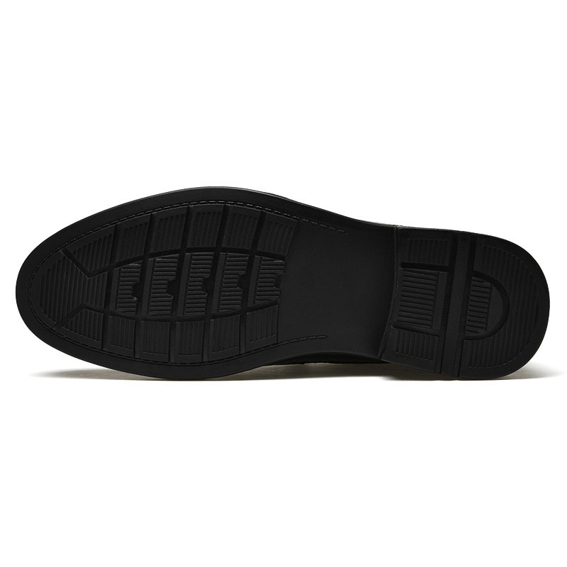The new autumn collection of cowhide men's shoes, checkered hooded leather shoes, men's business casual single shoes, and men's wedding shoes are all in vogue Application Scenario