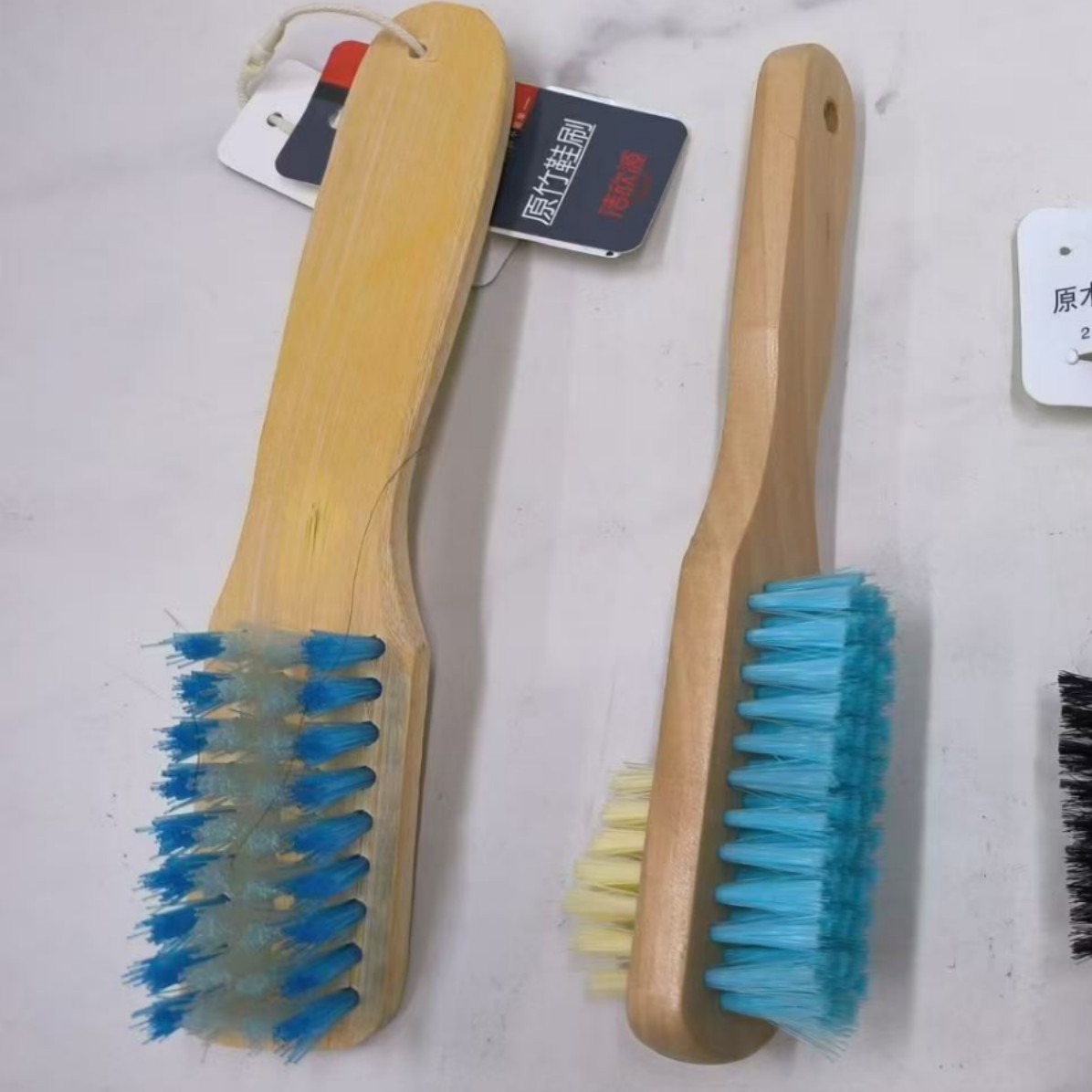 Wooden shoe brush for household use, no damage to shoes, household shoe brush, special washing brush for shoes, multi-functional long-handled cleaning board brush
