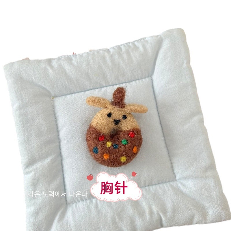 New Korean cartoon cute wool felt donut, Sanrio brooch, Korean children's clothes, bags and accessories Item Picture