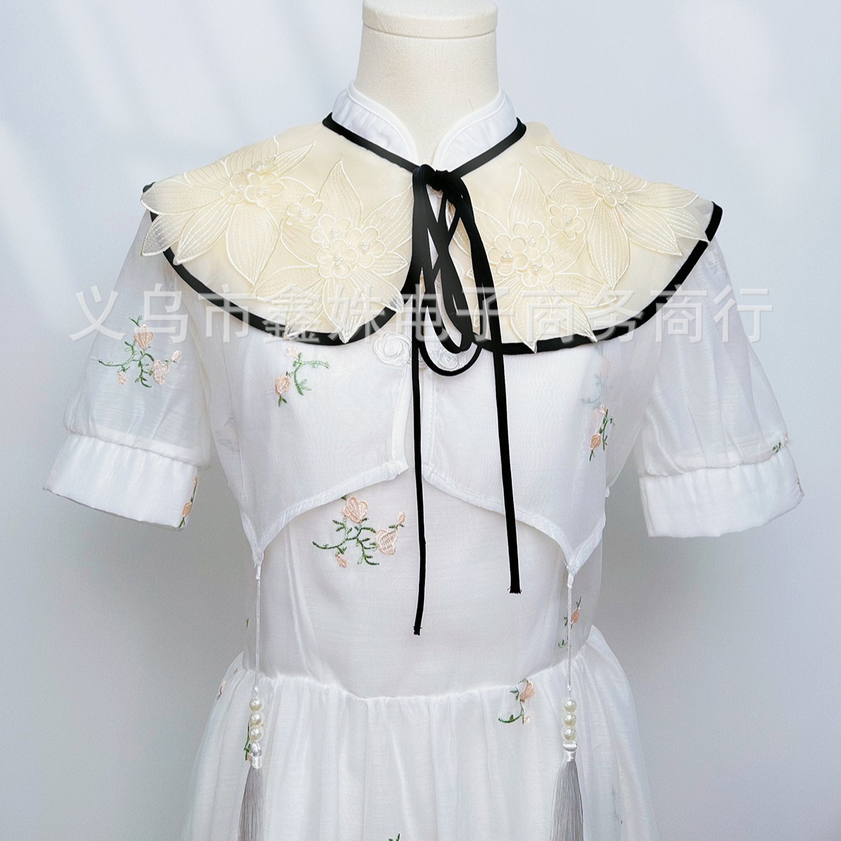 Three-dimensional flower black fringed collar women's clothing accessories