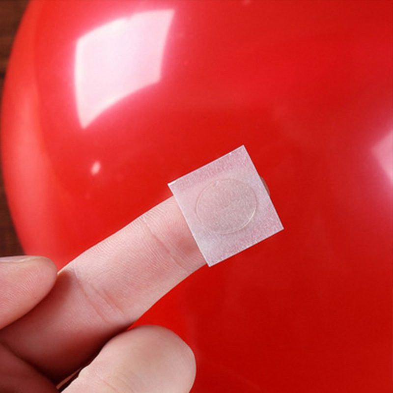 A roll of 100-dot dot glue, balloon glue dots, double-sided tape, transparent wedding supplies, decorative accessories Specification image