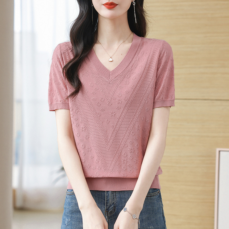 Lyocell Tencel top V-neck thin knitted sweater solid color short-sleeved T-shirt for women 2024 new style mom summer clothing consignment Specification image