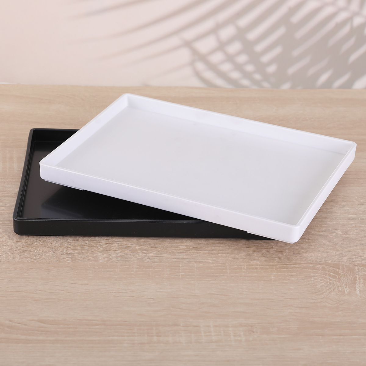New simple rectangular plastic trays, guest room tea trays, hotel and guesthouse storage trays, and cafeteria food delivery trays