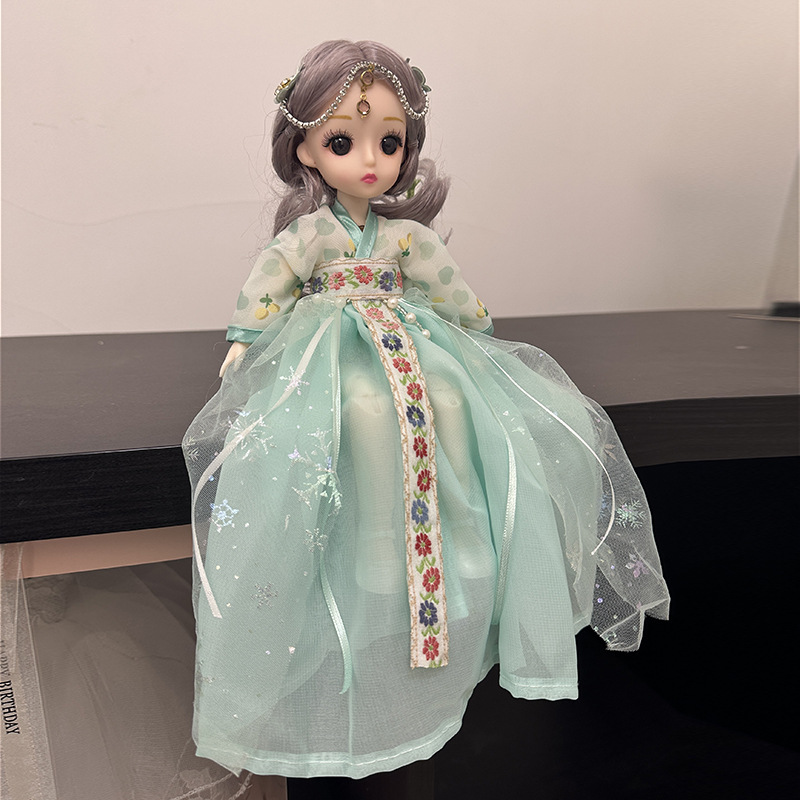 娃娃公仔实物图