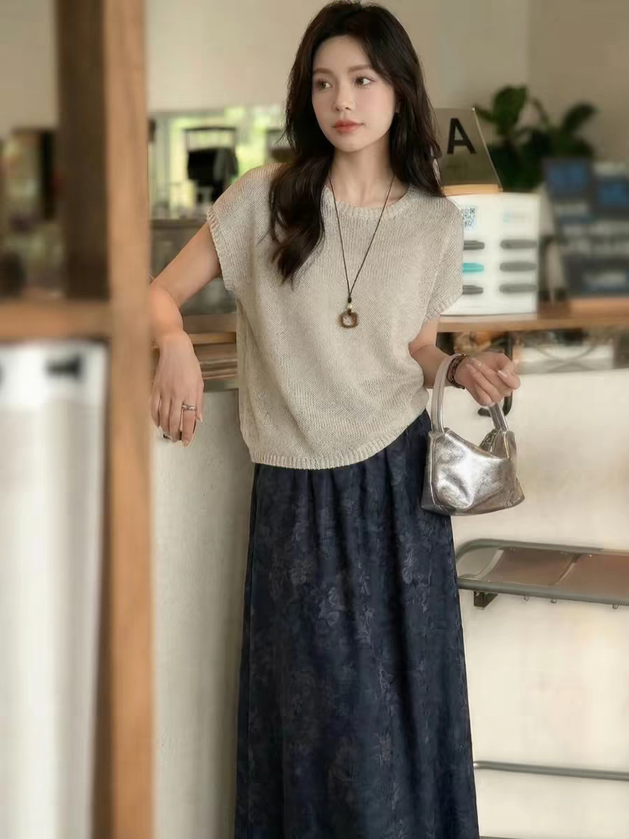 Cool and refreshing Tencel linen summer new knitted short-sleeved T-shirt for women, new round neck loose and breathable thin top for summer pic 2
