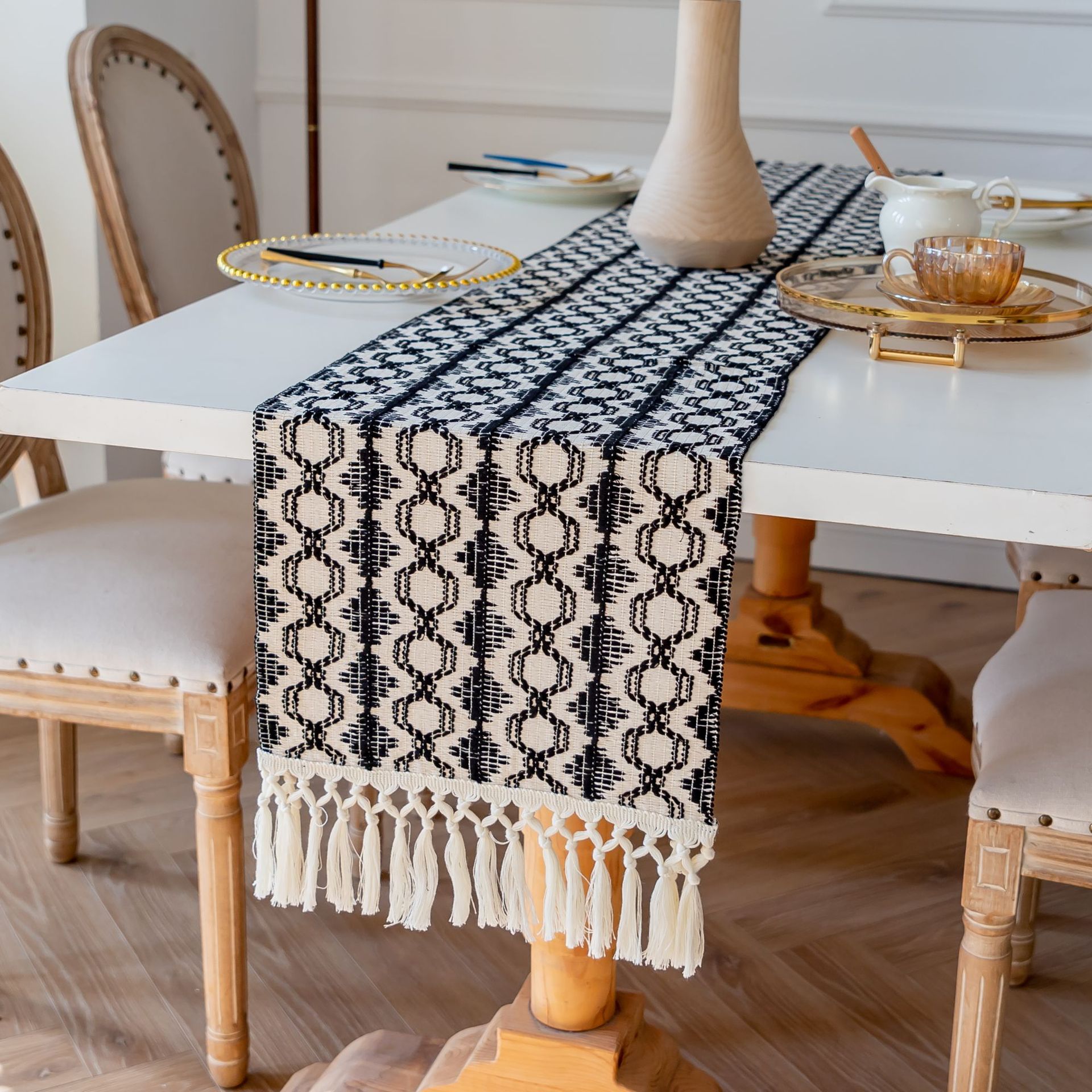 Cross-border American table flag, black woven tassel dining table, coffee table cover, household long tablecloth, napkin factory wholesale