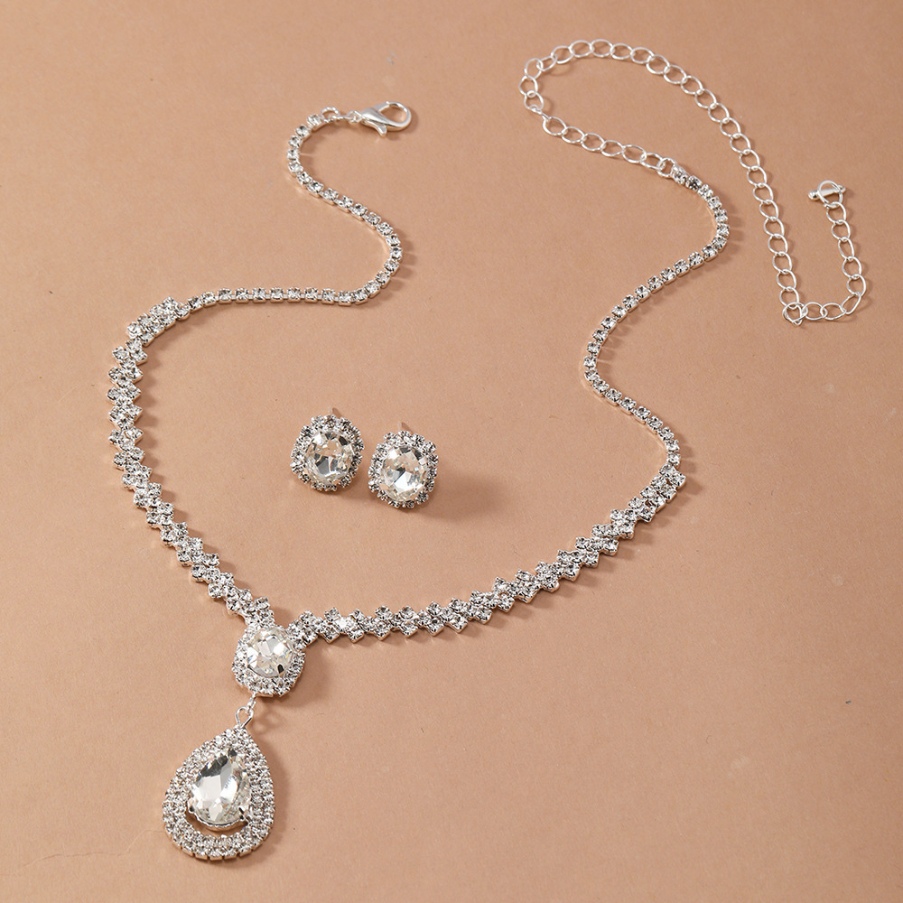 New small commodity in stock, metal diamond-encrusted wedding bride jewelry set, two-piece set, necklace and earrings Specification image