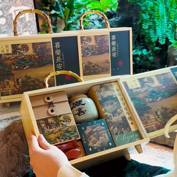 2024 New Mid-Autumn Festival mooncake packaging box, hand-held box, hotel and enterprise Mid-Autumn Festival gift box, exquisite wooden gift box details Picture