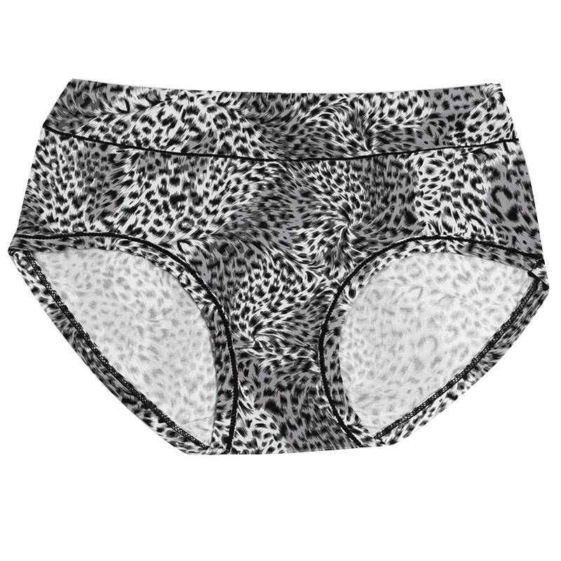 Russian women's underwear, leopard-print large, high-waisted, mid-waisted, breathable, large-sized stretch triangle pants for middle-aged and elderly people Item Picture