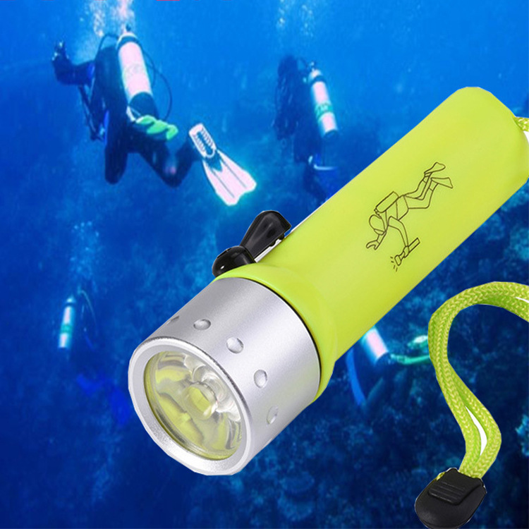 LED磁控防水手电筒 电池式户外应急维修灯 塑料潜水手电筒批发
