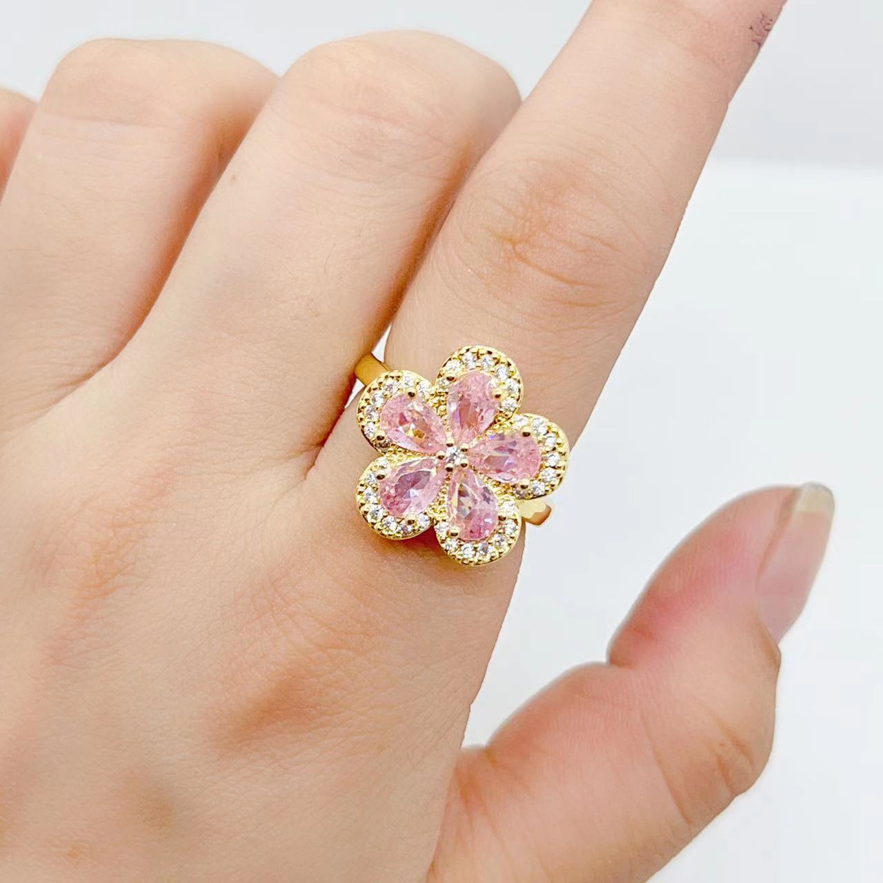 This is a micro-inlaid zircon five-petal flower ring that is the same style as the popular Douyin influencers in Japan and South Korea. With many open rings, it is a unique and exquisite ink-style ring for women details Picture