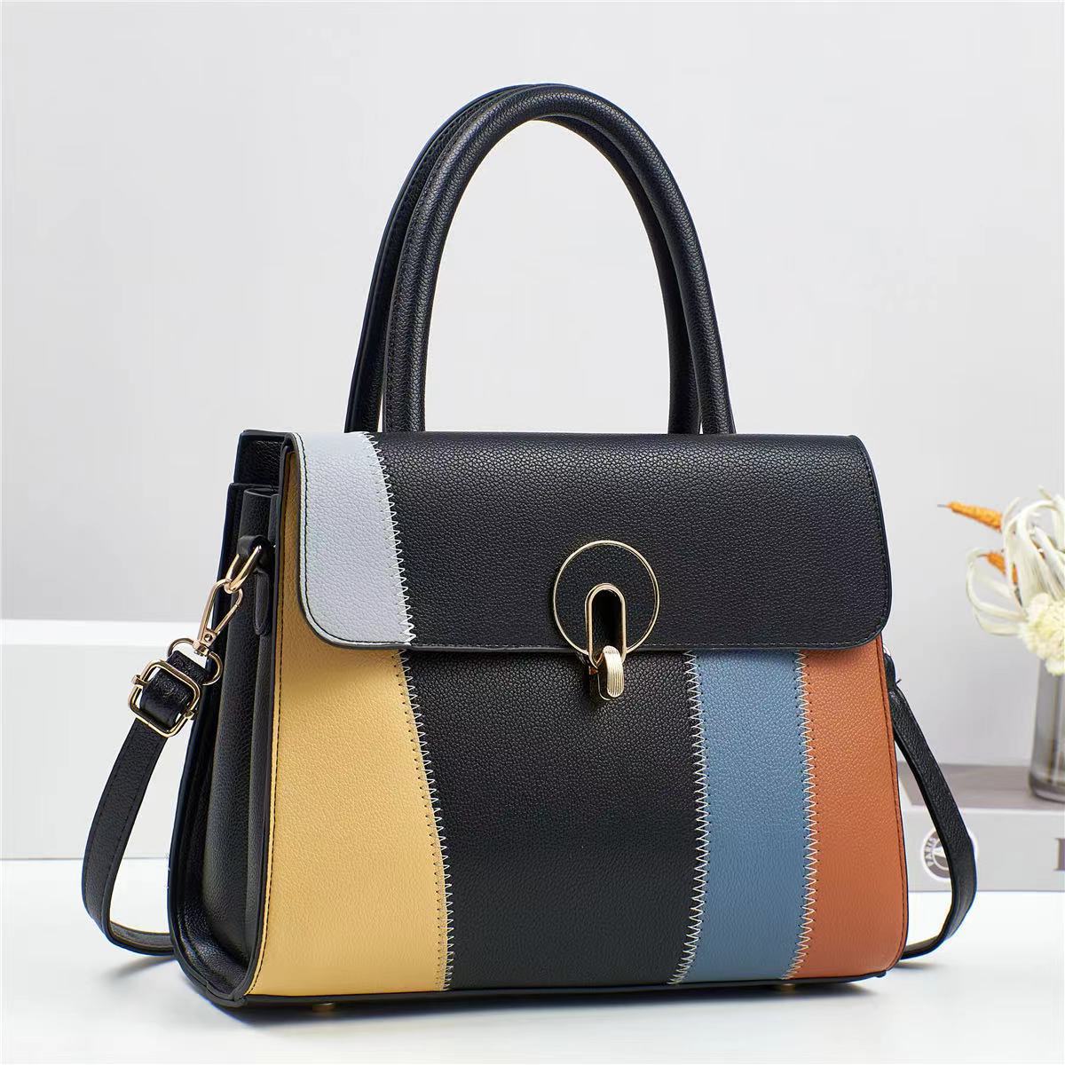 New Patchwork Color Contrast Handbag Fashion Cross-Border Trend Women's Bag Advanced Sense Large Capacity Shoulder Bag Crossbody Bag Application Scenario