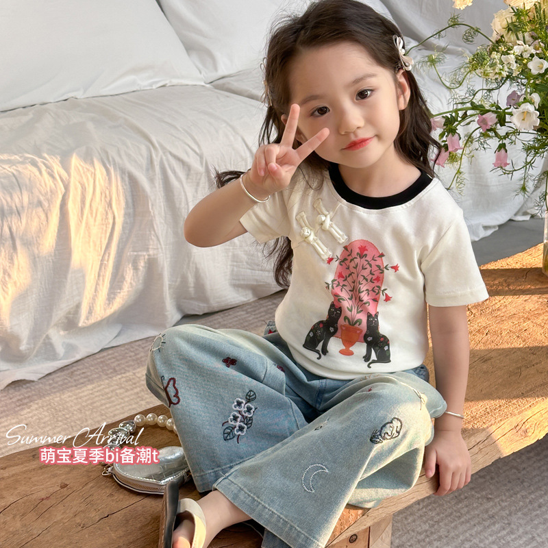 Children's short-sleeved T-shirt, new summer base shirt for girls, stylish top for kids, cute cartoon children's clothing in summer