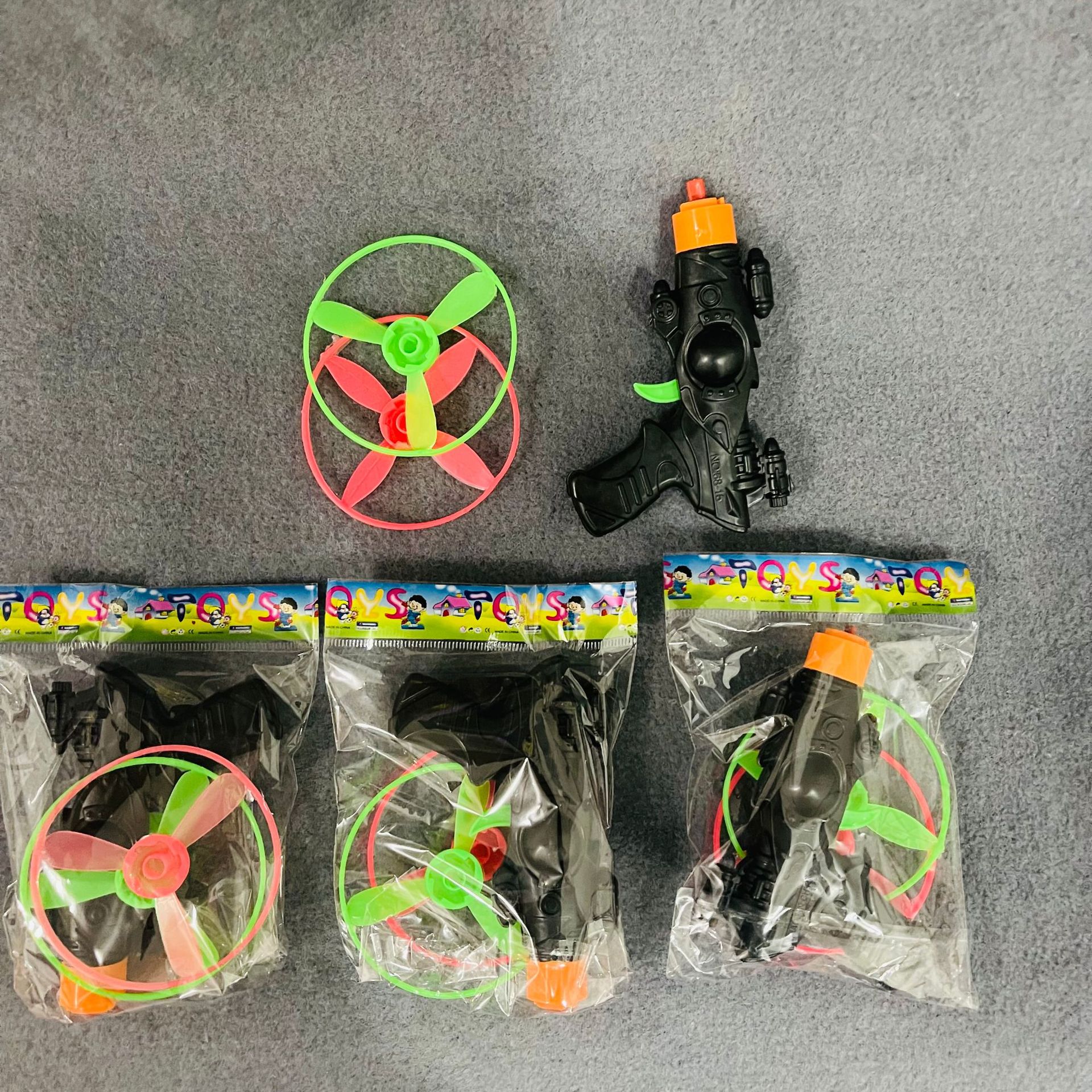 【3-5区】608旋转枪 1200/箱 旋转飞枪 竹蜻蜓608旋转飞天回力飞天1元玩具儿童玩具2元货源