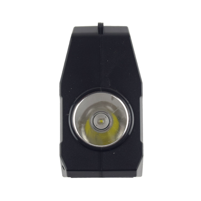 Solar-powered small system high-intensity flashlight, solar-charged portable outdoor multi-functional car emergency light Application Scenario