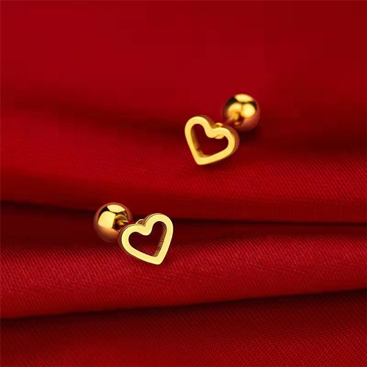 The manufacturer exclusively supplies new Korean version screw ear bone nails, titanium steel ear nails, vacuum electroplated heart-shaped star snowflake earrings for women Application Scenario
