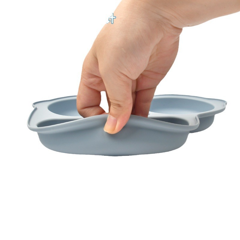 Wholesale of high-temperature resistant, anti-slip, suction cup type baby food one-piece compartment-type children's tableware Application Scenario